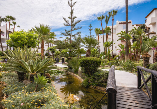 Fully renovated southwest-facing luxury apartment in Japanese Gardens, Marina Puente Romano.