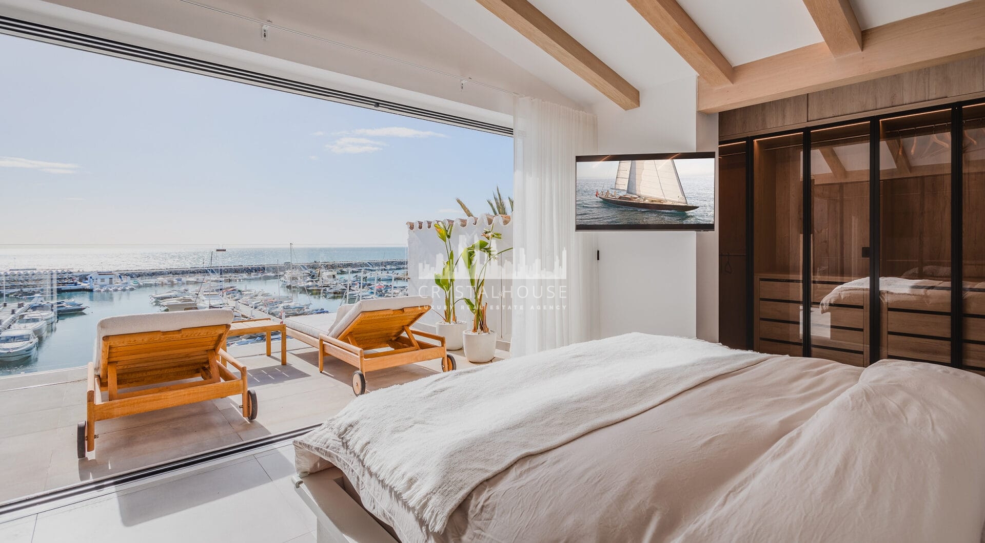 Bright and spacious fully renovated duplex penthouse in frontline Puerto Banús with panoramic marina and sea views. Featuring 4 bedrooms, 4 bathrooms, a modern open-plan living area, high-end marble floors, and a luxury terrace. Fully furnished and redesi
