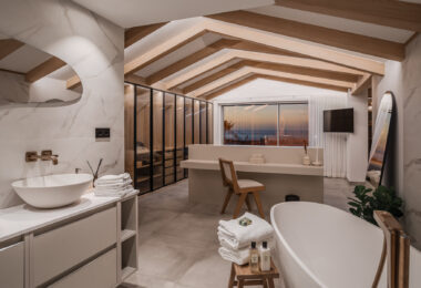 Bright and spacious fully renovated duplex penthouse in frontline Puerto Banús with panoramic marina and sea views. Featuring 4 bedrooms, 4 bathrooms, a modern open-plan living area, high-end marble floors, and a luxury terrace. Fully furnished and redesi