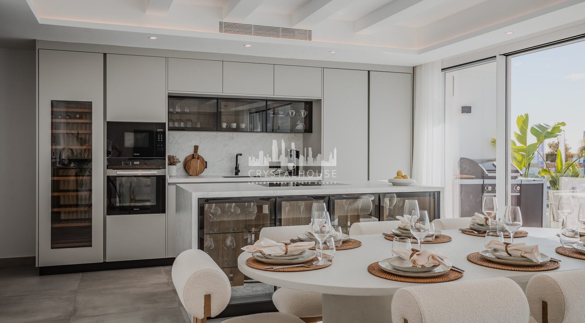 Bright and spacious fully renovated duplex penthouse in frontline Puerto Banús with panoramic marina and sea views. Featuring 4 bedrooms, 4 bathrooms, a modern open-plan living area, high-end marble floors, and a luxury terrace. Fully furnished and redesi
