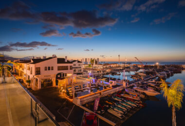 Bright and spacious fully renovated duplex penthouse in frontline Puerto Banús with panoramic marina and sea views. Featuring 4 bedrooms, 4 bathrooms, a modern open-plan living area, high-end marble floors, and a luxury terrace. Fully furnished and redesi