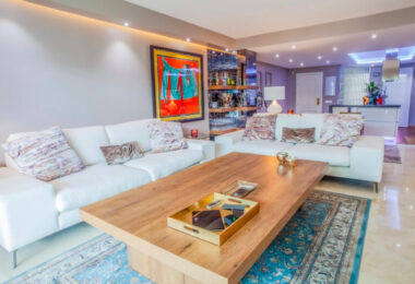 Stylish and fully renovated ground-floor apartment in Las Lomas del Marbella Club, Golden Mile.