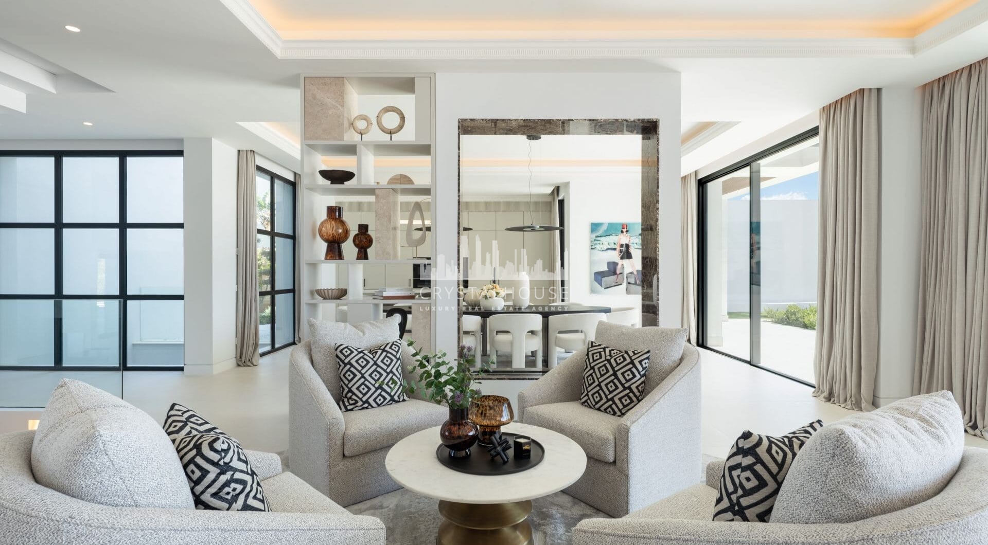 Presenting Villa Solace, a luxurious villa  for sale in the highly sought-after Monte Halcones urbanisation.