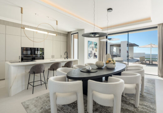 Presenting Villa Solace, a luxurious villa  for sale in the highly sought-after Monte Halcones urbanisation.