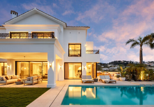 Discover Villa Fortuna, a stunningly renovated luxury villa situated in the prestigious gated community of Los Arqueros, offering spectacular views over the Los Arqueros Golf Course.