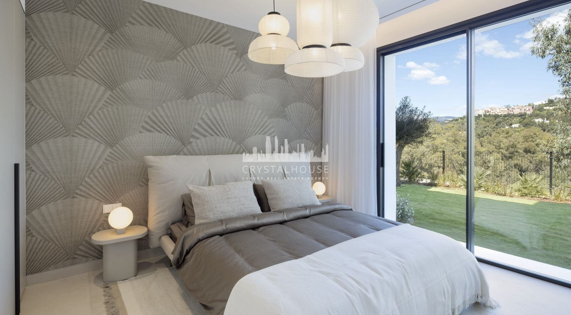 Recently completed, Villa Tiza is a brand-new, high-specification villa for sale and located in an exclusive gated development of just three luxury residences within the La Quinta area.