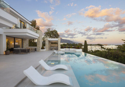 Recently completed, Villa Tiza is a brand-new, high-specification villa for sale and located in an exclusive gated development of just three luxury residences within the La Quinta area.
