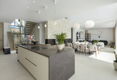Recently completed, Villa Tiza is a brand-new, high-specification villa for sale and located in an exclusive gated development of just three luxury residences within the La Quinta area.