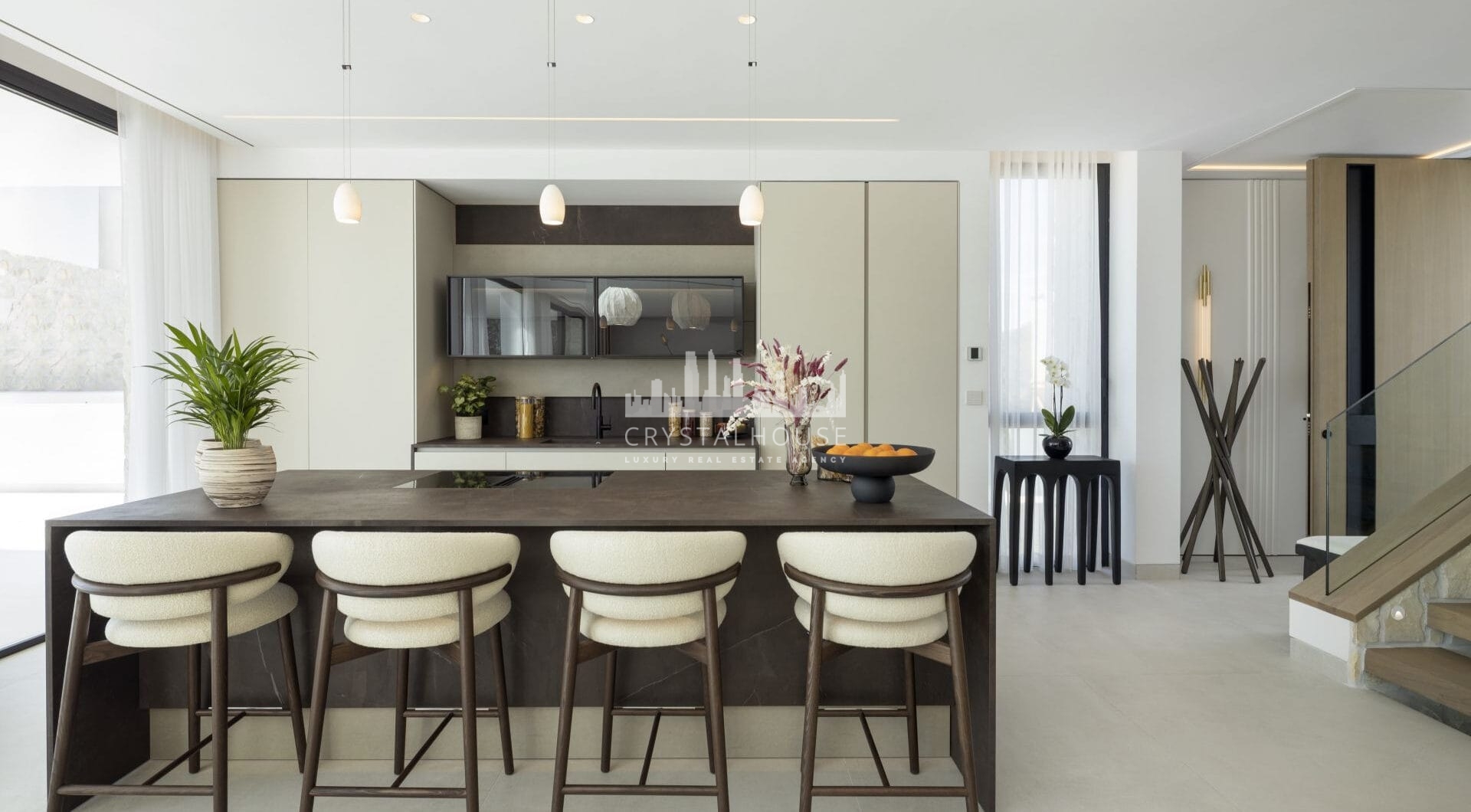 Recently completed, Villa Tiza is a brand-new, high-specification villa for sale and located in an exclusive gated development of just three luxury residences within the La Quinta area.