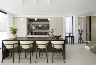 Recently completed, Villa Tiza is a brand-new, high-specification villa for sale and located in an exclusive gated development of just three luxury residences within the La Quinta area.