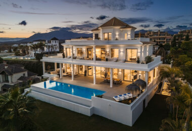 Villa Olivia stands as a remarkable family estate for sale within the prestigious gated community of Los Flamingos, just moments from the renowned Villa Padierna Resort, world-class golf courses, and an array of premium amenities.
