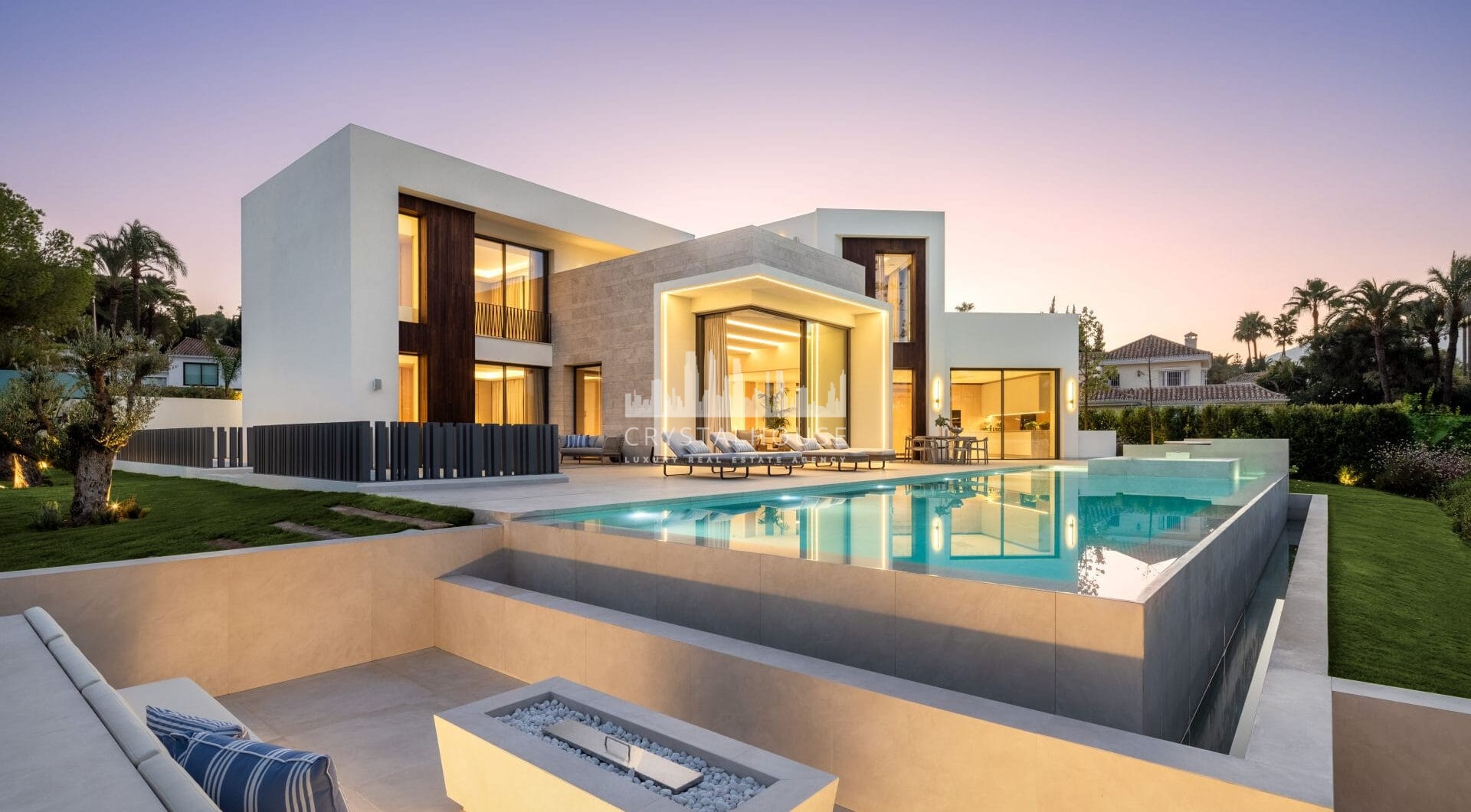 Villa Imagine is an exceptional frontline golf Villa for sale in Las Brisas.