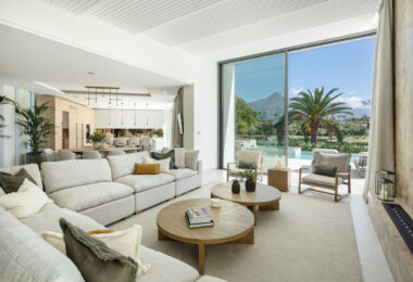 Villa Imagine is an exceptional frontline golf Villa for sale in Las Brisas.