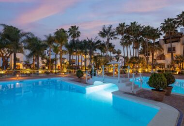 FULLY REFURBISHED LUXURY FLAT IN PUENTE ROMANO BEACH RESORT AND SPA, IN THE HEART OF THE GOLDEN MILE.