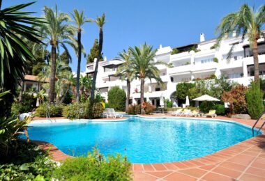 FULLY REFURBISHED LUXURY FLAT IN PUENTE ROMANO BEACH RESORT AND SPA, IN THE HEART OF THE GOLDEN MILE.