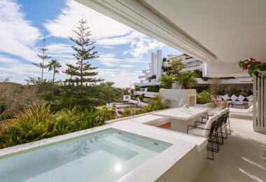 MODERN FULLY RENOVATED APARTMENT IN LAS LOMAS DEL MARBELLA CLUB