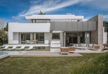 Introducing King’s Hills, a collection of nine luxury villas in the well-established residential area of El Paraiso.