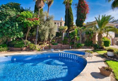 OPULENT FAMILY VILLA WITH INDEPENDENT GUEST HOUSE AND SEA VIEWS IN RINCON DE LA VICTORIA