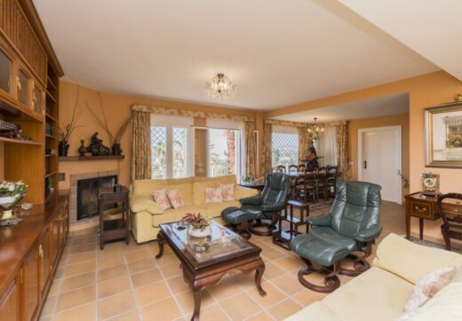 OPULENT FAMILY VILLA WITH INDEPENDENT GUEST HOUSE AND SEA VIEWS IN RINCON DE LA VICTORIA