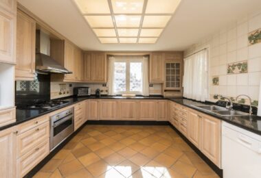 OPULENT FAMILY VILLA WITH INDEPENDENT GUEST HOUSE AND SEA VIEWS IN RINCON DE LA VICTORIA