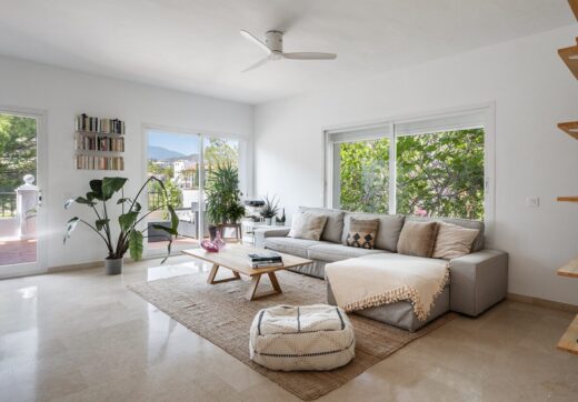 SPACIOUS FRONTLINE GOLF TOWNHOUSE IN LAS ENCINAS, LA QUINTA, BENAHAVÍS