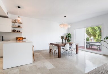 SPACIOUS FRONTLINE GOLF TOWNHOUSE IN LAS ENCINAS, LA QUINTA, BENAHAVÍS