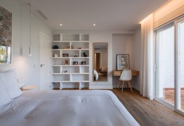 CHARMING FULLY REFURBISHED FRONTLINE GOLF TOWNHOUSE IN LOS NARANJOS COUNTRY CLUB