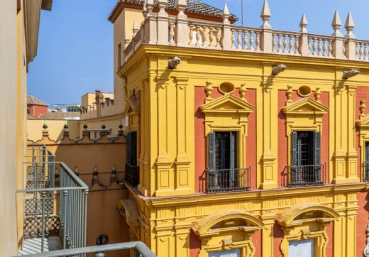 EXCEPTIONAL APARTMENT IN THE ICONIC SETTING OF MALAGA'S HISTORIC CENTRE