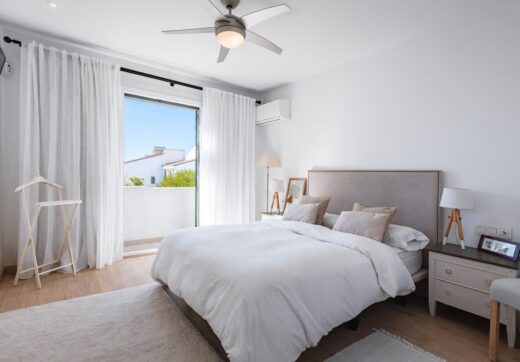 FULLY RENOVATED TOWNHOUSE WITH PRIVATE POOL LOCATED A SHORT WALK TO THE BEACH IN SAN PEDRO DE ALCÁNTARA