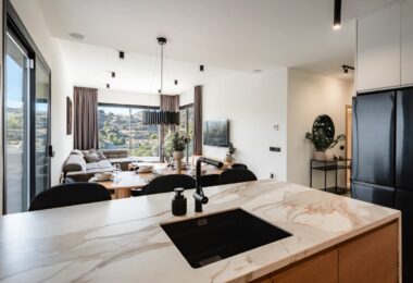NEW MODERN VILLA WITH GOLF VIEWS IN LA ALQUERÍA, BENAHAVÍS