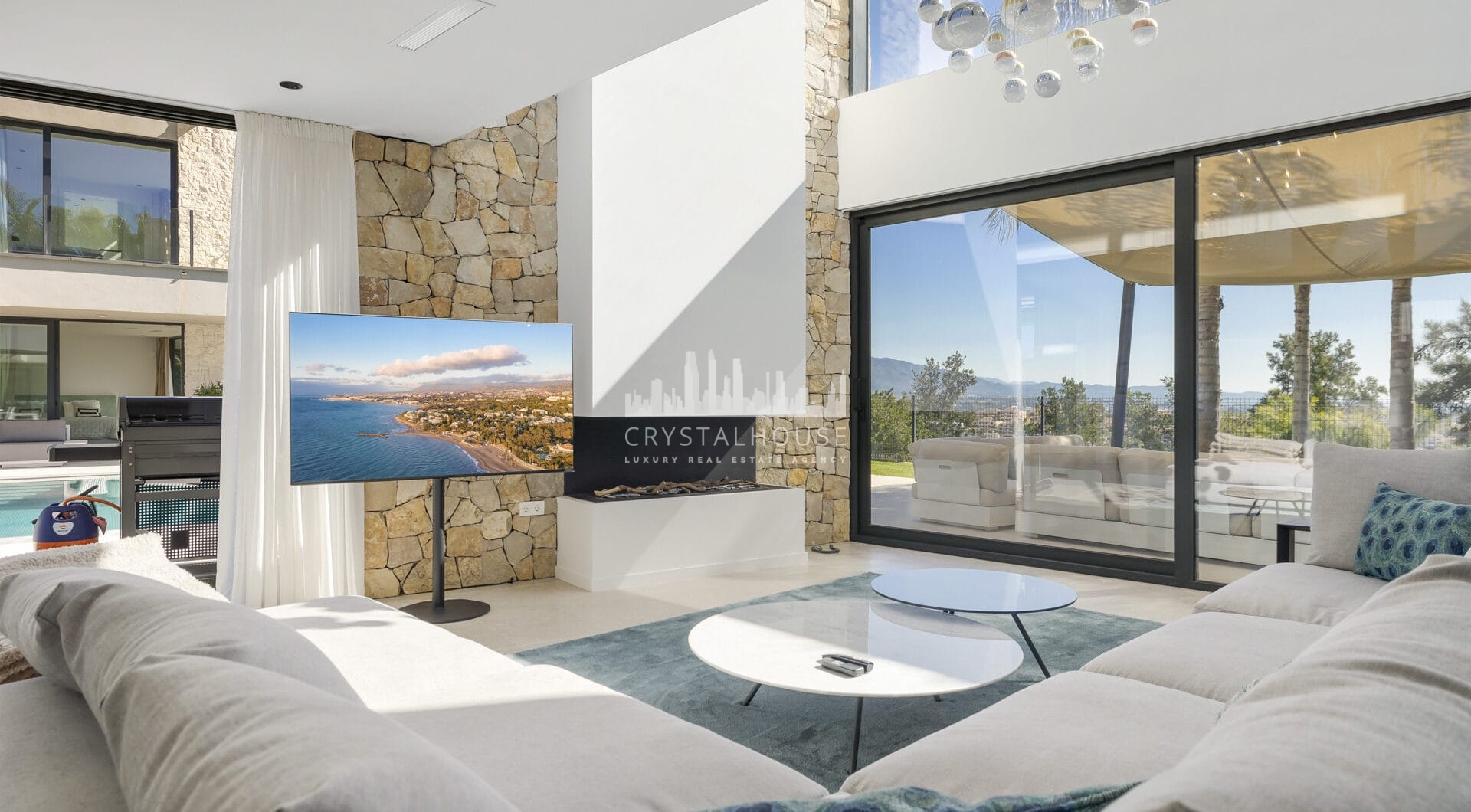 FRONTLINE GOLF - Newly built contemporary villa situated in the prestigious urbanization of La Alquería
