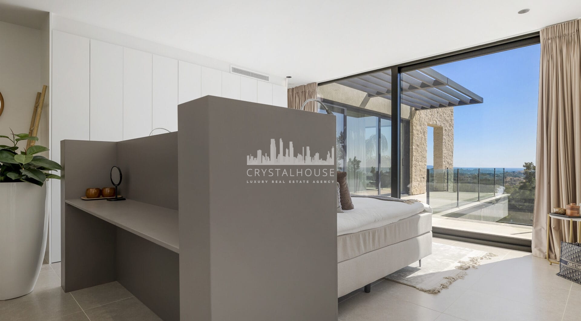 FRONTLINE GOLF - Newly built contemporary villa situated in the prestigious urbanization of La Alquería