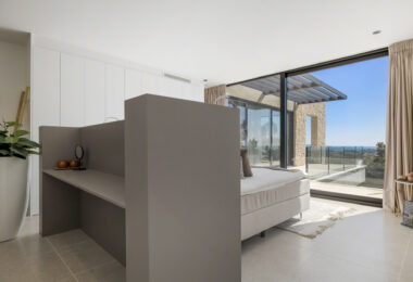 FRONTLINE GOLF - Newly built contemporary villa situated in the prestigious urbanization of La Alquería