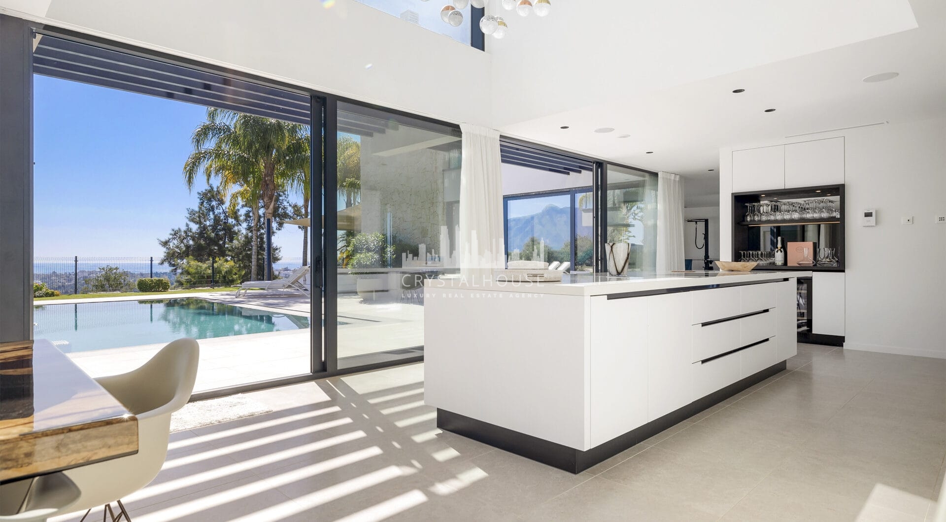 FRONTLINE GOLF - Newly built contemporary villa situated in the prestigious urbanization of La Alquería