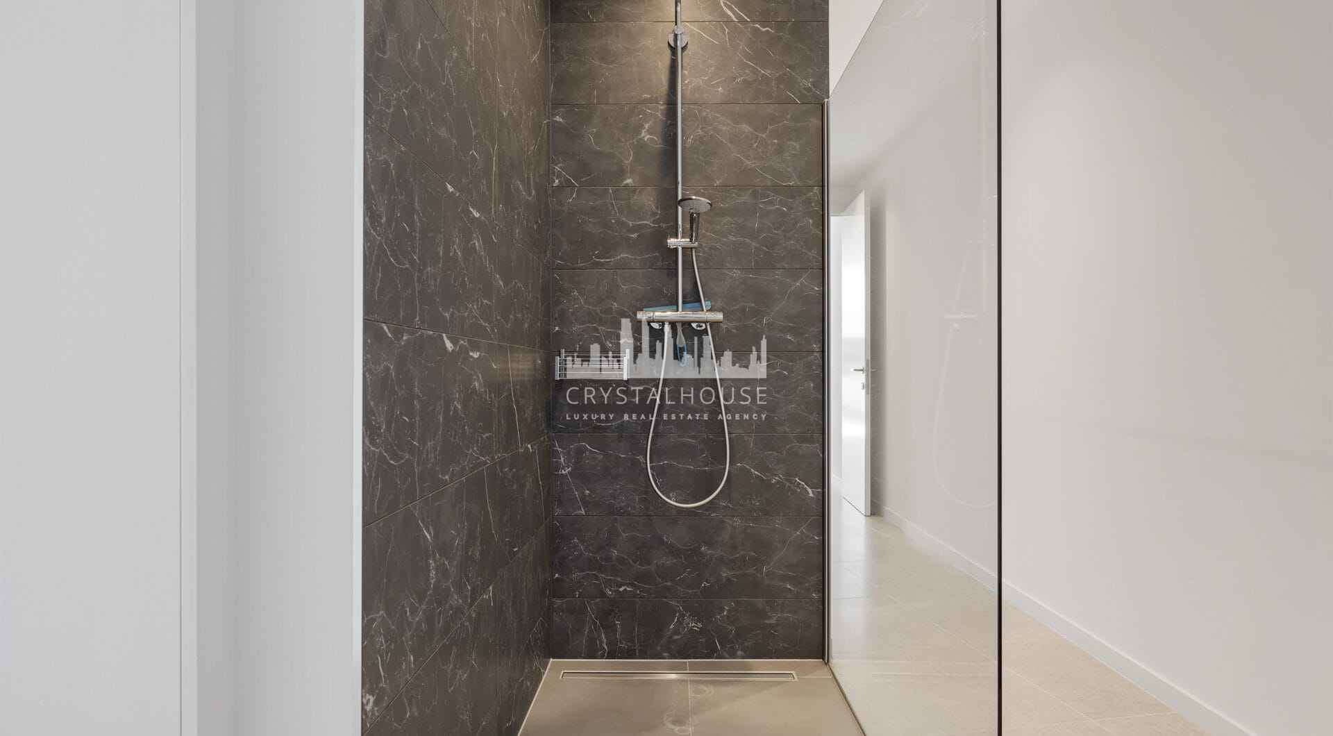 FRONTLINE GOLF - Newly built contemporary villa situated in the prestigious urbanization of La Alquería