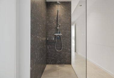 FRONTLINE GOLF - Newly built contemporary villa situated in the prestigious urbanization of La Alquería