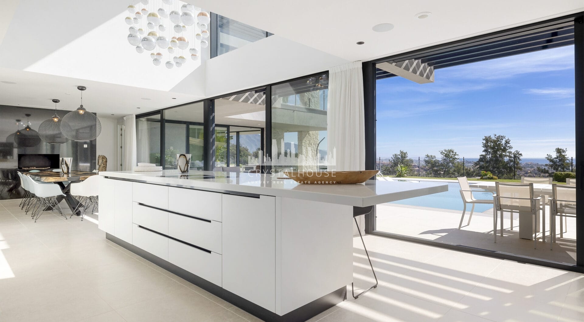 FRONTLINE GOLF - Newly built contemporary villa situated in the prestigious urbanization of La Alquería
