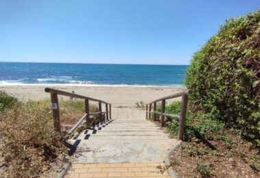 Grand Beachside Villa for renovation in Marbella East