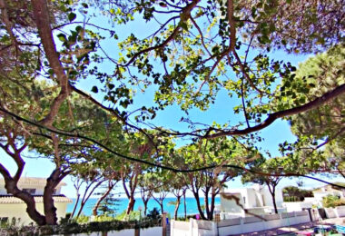 Grand Beachside Villa for renovation in Marbella East