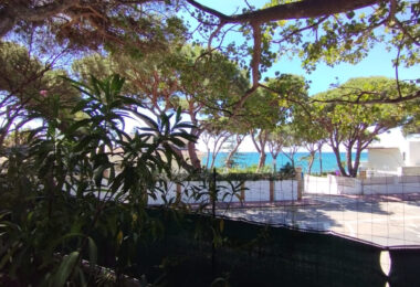 Grand Beachside Villa for renovation in Marbella East