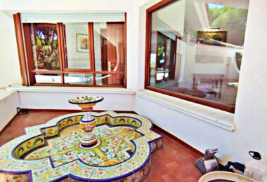 Grand Beachside Villa for renovation in Marbella East