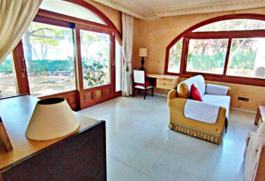 Grand Beachside Villa for renovation in Marbella East