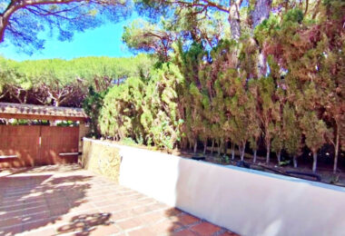Grand Beachside Villa for renovation in Marbella East