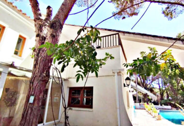 Grand Beachside Villa for renovation in Marbella East