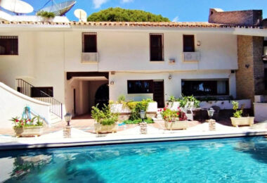 Grand Beachside Villa for renovation in Marbella East
