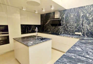 Premium Residence on the seafront in Puerto Banús. Marbella.