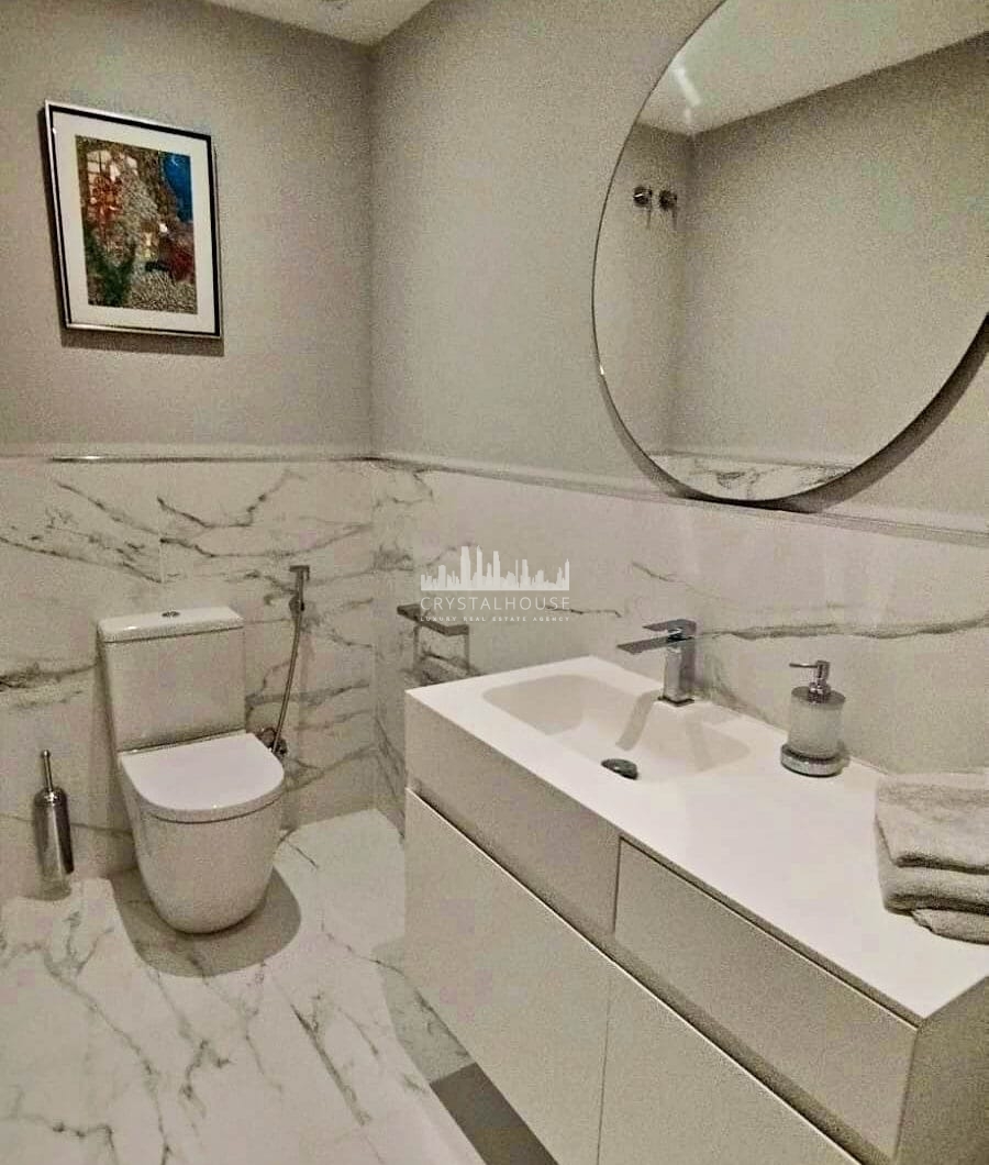 Premium Residence on the seafront in Puerto Banús. Marbella.