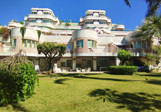 Premium Residence on the seafront in Puerto Banús. Marbella.