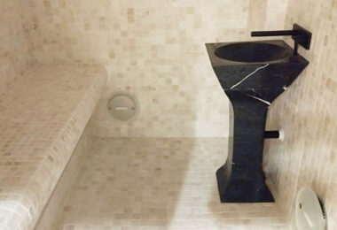 Premium Residence on the seafront in Puerto Banús. Marbella.