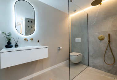 Fully refurbished spacious golf apartment with sea, golf and mountain views in La Quinta Golf, Benahavis